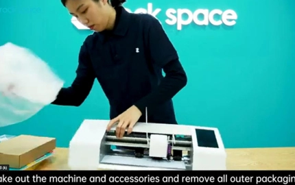 Vídeo de operación para el plotter de corte de película inteligente Rock Space ZC1