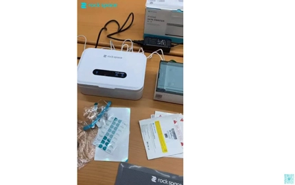 Personalizar la piel de su teléfono hecho super fácil con el espacio de roca