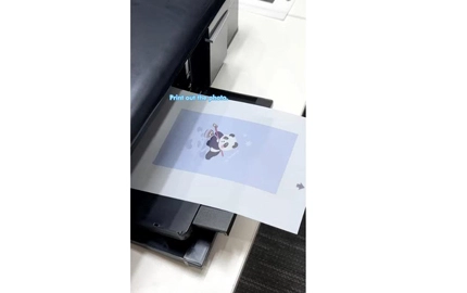 ¡Oye, hagamos una funda de teléfono Panda para un cliente!